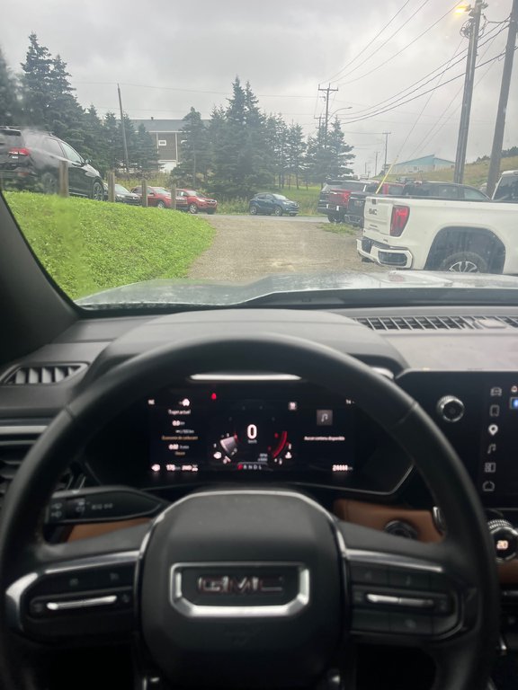 2025 GMC CANYON AT4 CREW 4RM AT4 in Fatima, Quebec - 9 - w1024h768px