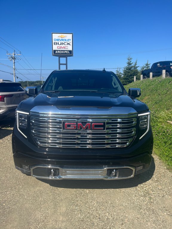 GMC SIERRA 1500 DENALI 4RM Denali 2024 à Fatima, Québec - 1 - w1024h768px
