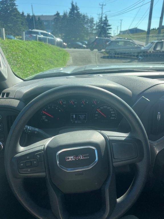 GMC SIERRA 1500 PRO 4RM Pro 2026 à Fatima, Québec - 7 - w1024h768px
