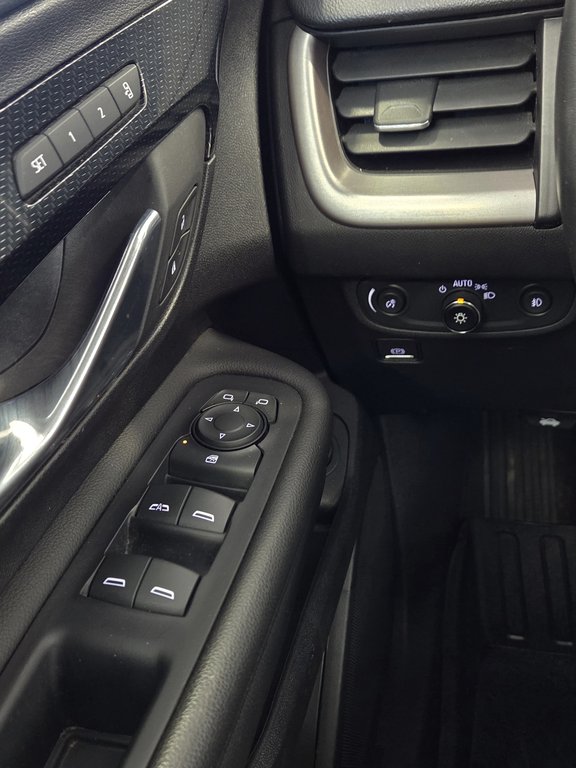 GMC TERRAIN AT4 A TI AT4 2024 à Fatima, Québec - 12 - w1024h768px