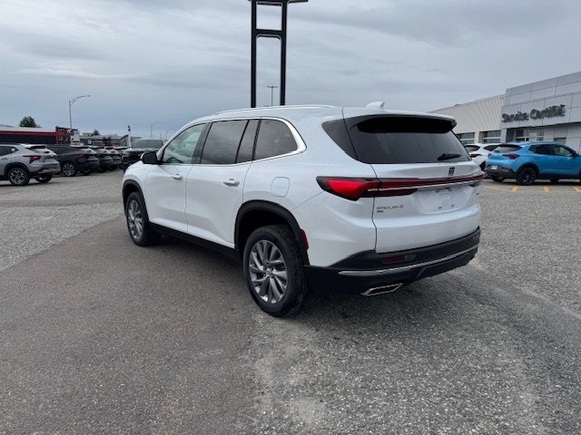 2025 Buick Enclave Preferred in Chibougamau, Quebec - 4 - w1024h768px