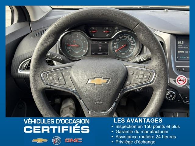 2018 Chevrolet Cruze LT in Chibougamau, Quebec - 11 - w1024h768px