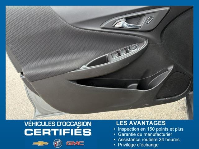 Chevrolet Malibu 1LT 2023 à Chibougamau, Québec - 9 - w1024h768px