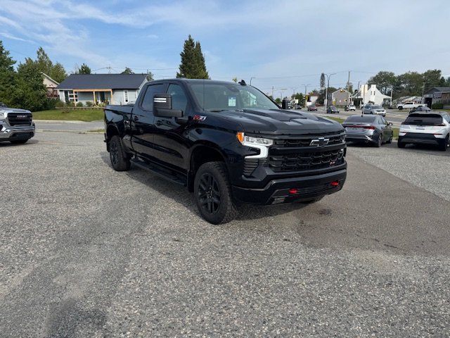 2025 Chevrolet Silverado 1500 LT Trail Boss in Chibougamau, Quebec - 8 - w1024h768px