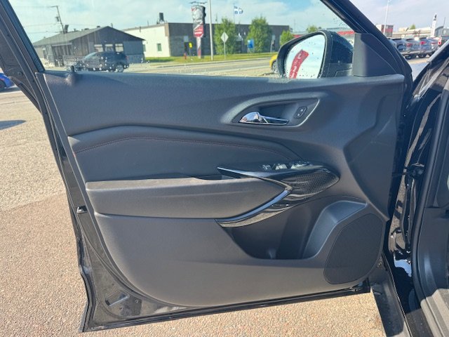 2025 Chevrolet TRAX 2RS in Chibougamau, Quebec - 9 - w1024h768px