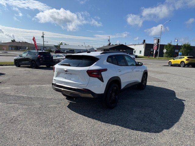 2026 Chevrolet Trax ACTIV in Chibougamau, Quebec - 6 - w1024h768px