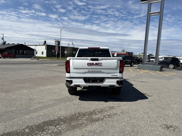2026 GMC Sierra 1500 AT4 in Chibougamau, Quebec - 3 - w1024h768px