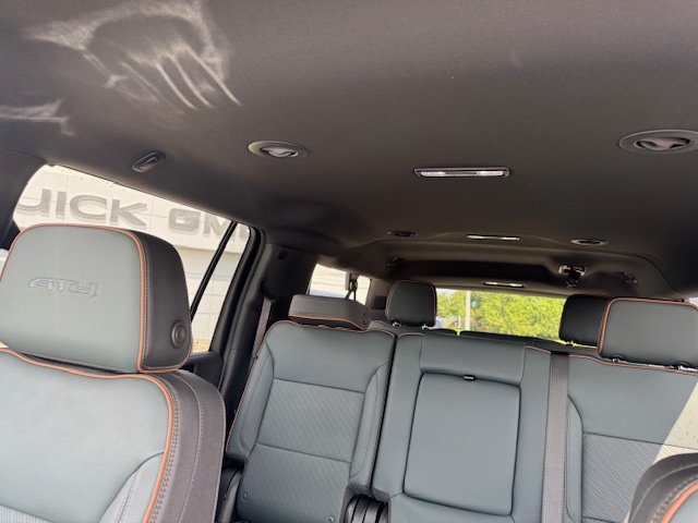 2025 GMC Yukon XL AT4 in Chibougamau, Quebec - 14 - w1024h768px