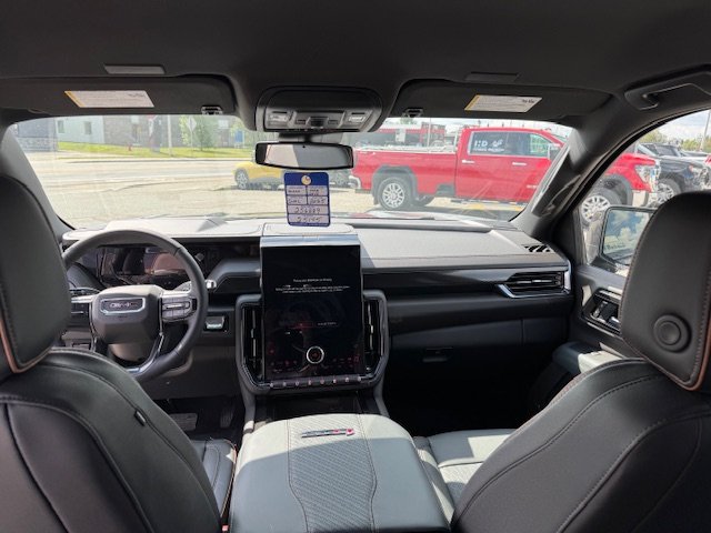 2025 GMC Yukon XL AT4 in Chibougamau, Quebec - 15 - w1024h768px