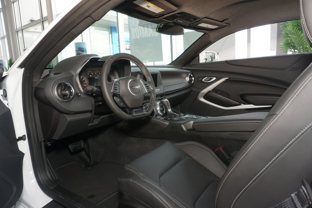 2024 Chevrolet Camaro in Montreal, Quebec - 4 - w1024h768px