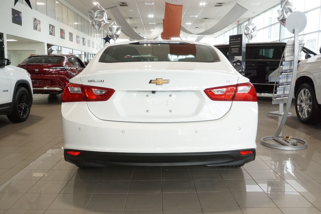 Chevrolet Malibu  2024 à Montréal, Québec - 23 - w1024h768px