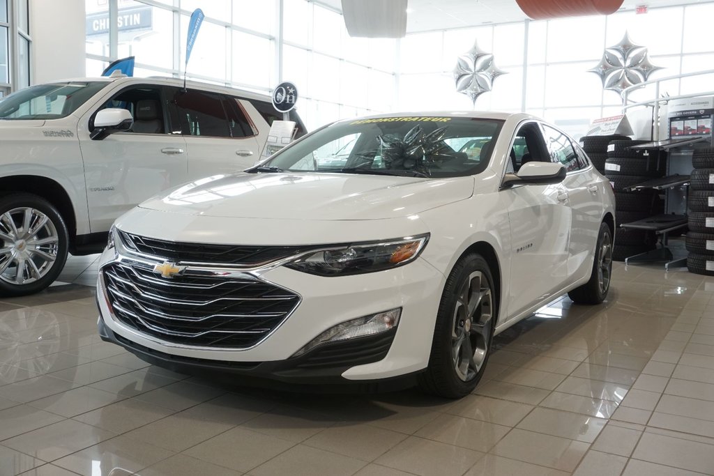 Chevrolet Malibu  2024 à Montréal, Québec - 1 - w1024h768px