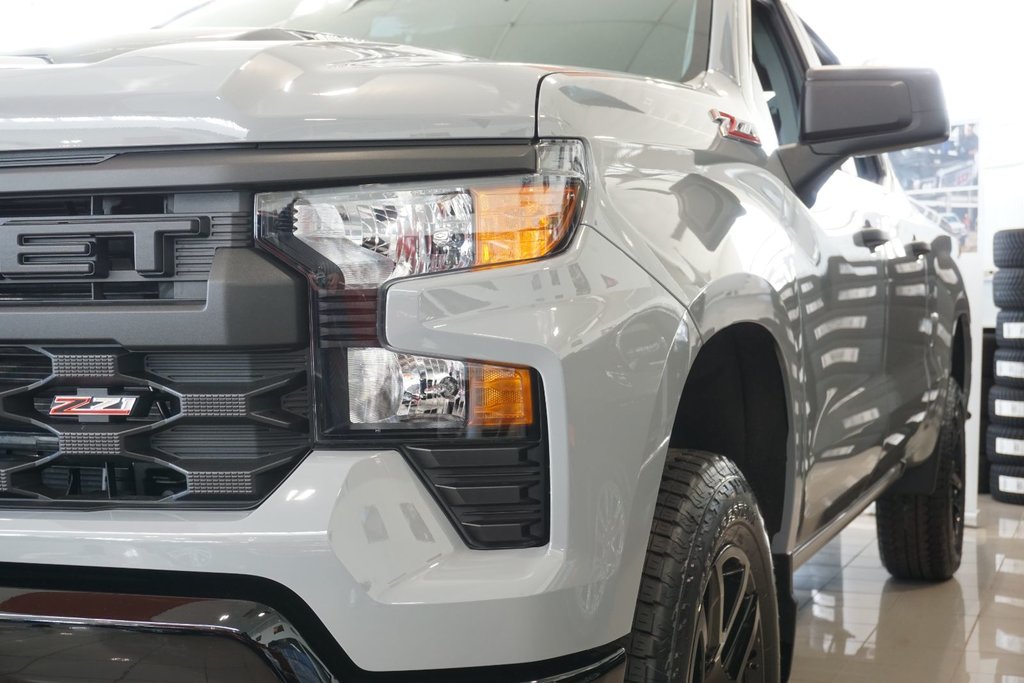 2025 Chevrolet Silverado 1500 in Montreal, Quebec - 5 - w1024h768px