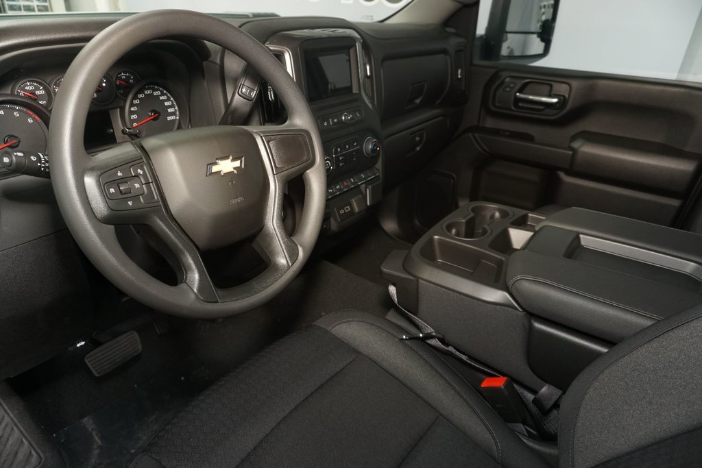 2024 Chevrolet SILVERADO 2500 HD in Montreal, Quebec - 13 - w1024h768px