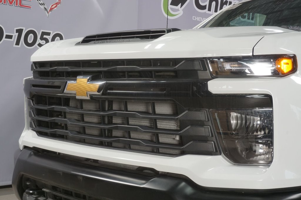 Chevrolet SILVERADO 3500CC  2024 à Montréal, Québec - 7 - w1024h768px