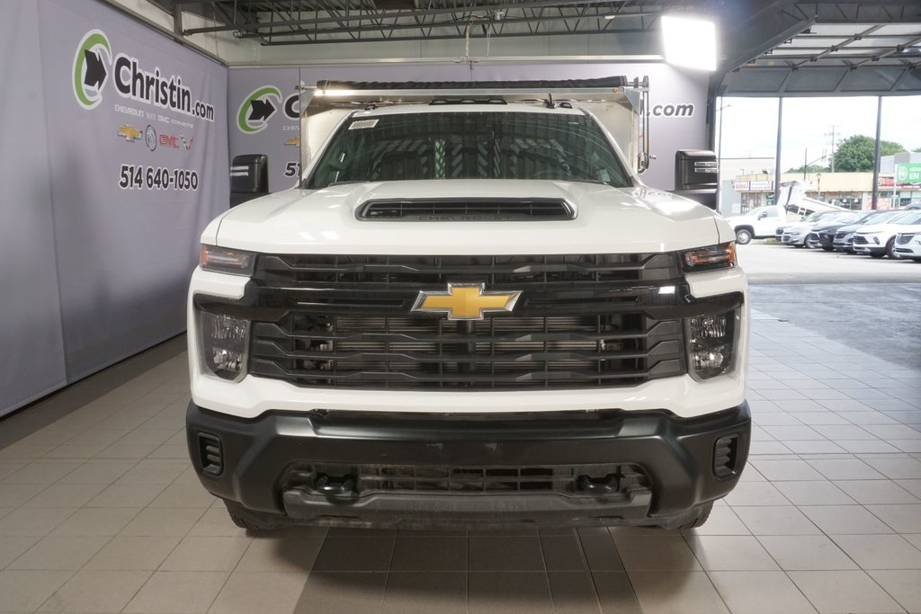 2024 Chevrolet SILVERADO 3500CC in Montreal, Quebec - 4 - w1024h768px