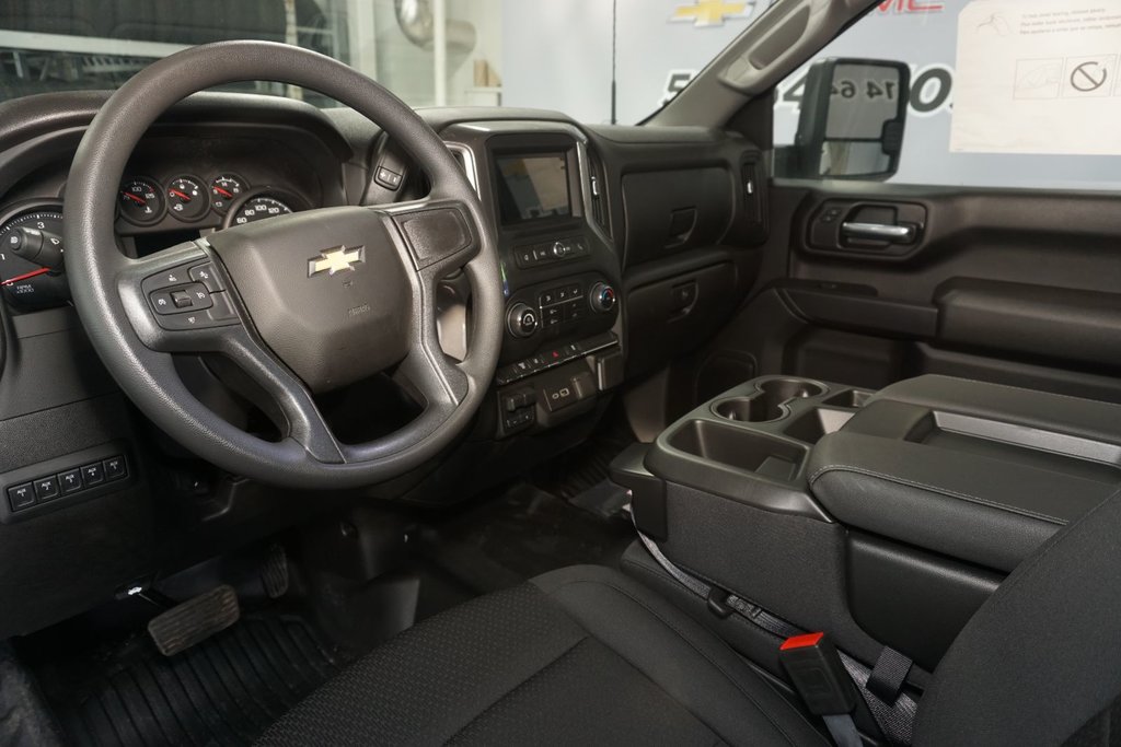 2024 Chevrolet SILVERADO 3500CC in Montreal, Quebec - 15 - w1024h768px