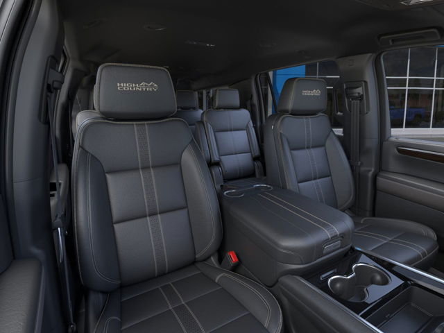 Chevrolet Suburban  2025 à Montréal, Québec - 6 - w1024h768px