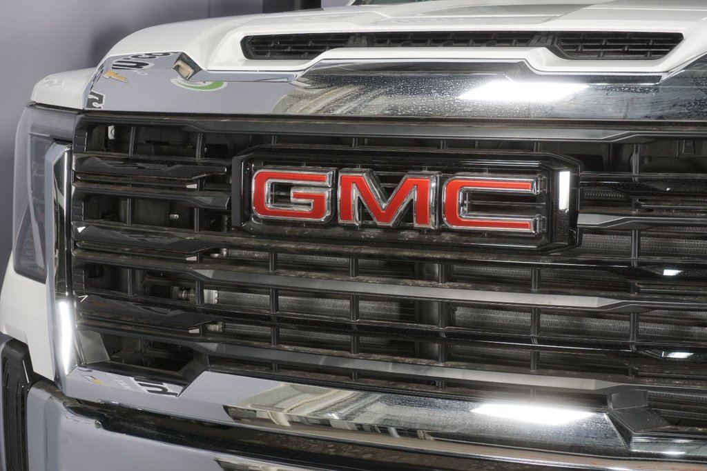 GMC Sierra 2500 HD  2025 à Montréal, Québec - 3 - w1024h768px