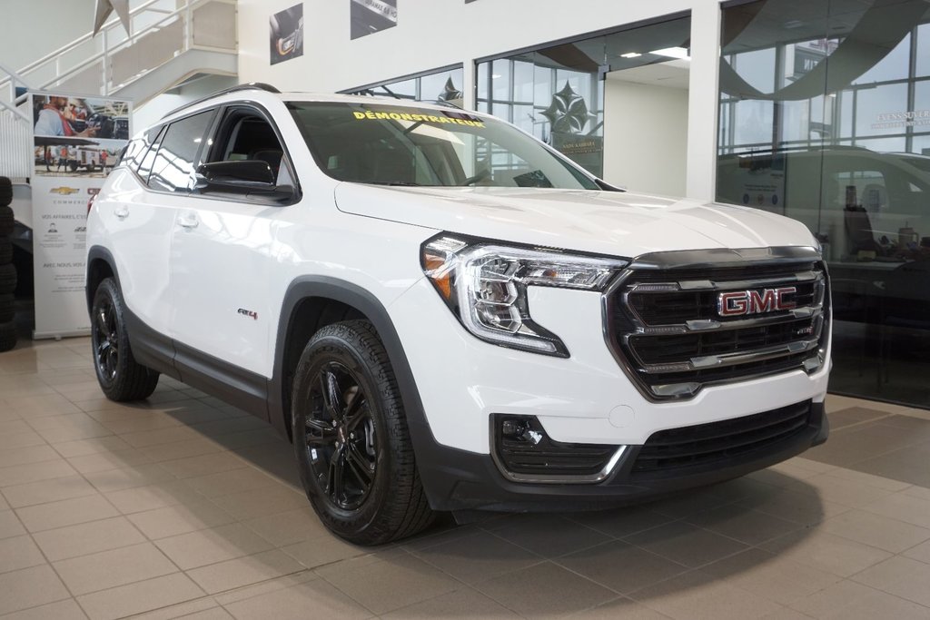 2024 GMC Terrain in Montreal, Quebec - 1 - w1024h768px