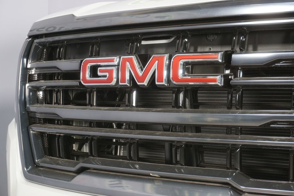 2024 GMC Yukon in Montreal, Quebec - 5 - w1024h768px