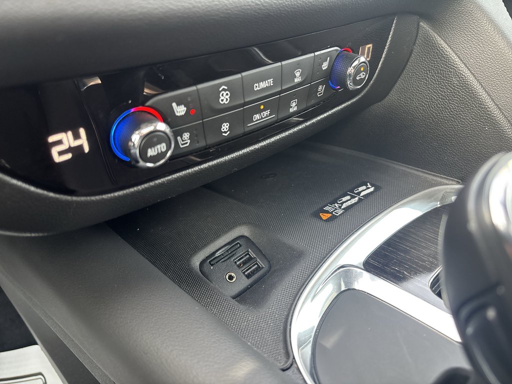 2021 Buick Enclave Avenir | Leather | Roof | Cam | USB | HtdSeats in Saint John, New Brunswick - 28 - w1024h768px