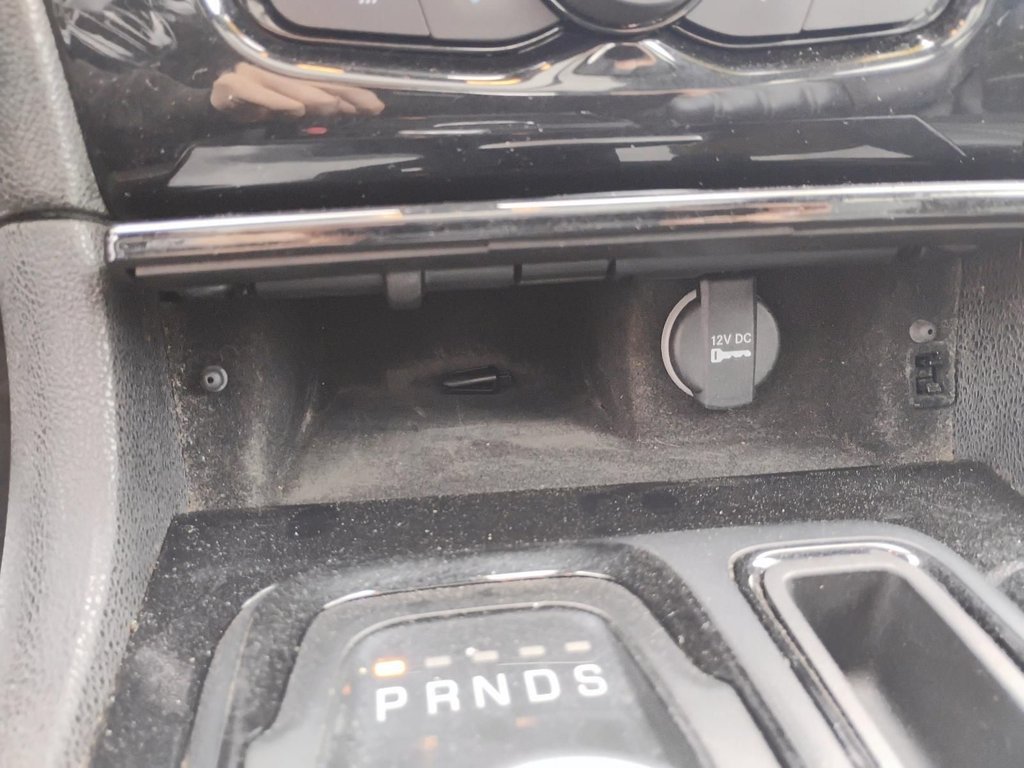 2018 Chrysler 300 in Antigonish, Nova Scotia - 43 - w1024h768px