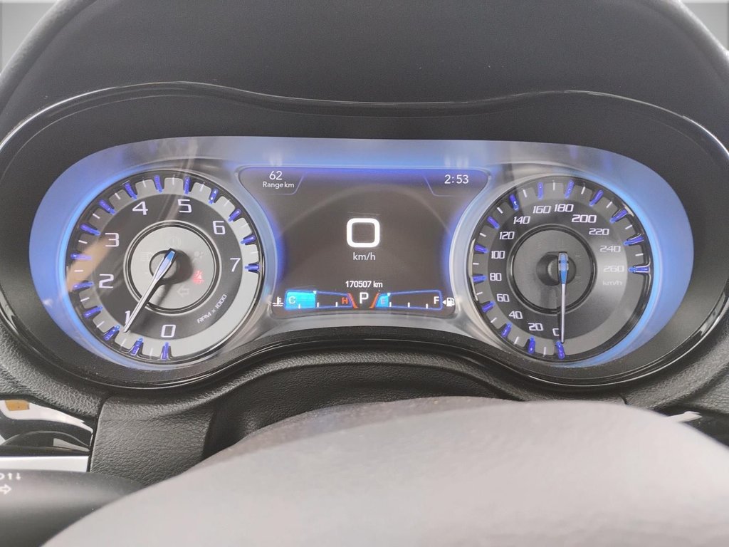 2018 Chrysler 300 in Antigonish, Nova Scotia - 19 - w1024h768px