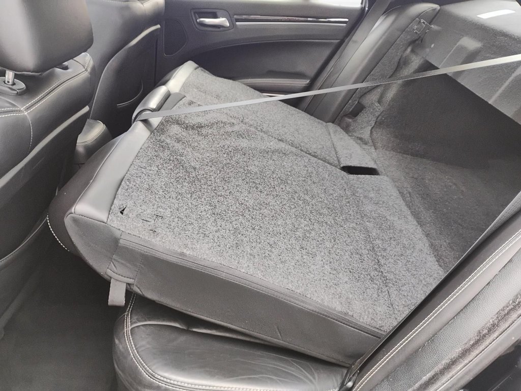 2018 Chrysler 300 in Antigonish, Nova Scotia - 53 - w1024h768px