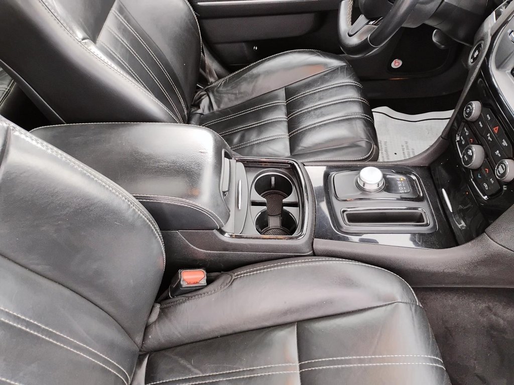 2018 Chrysler 300 in Antigonish, Nova Scotia - 15 - w1024h768px