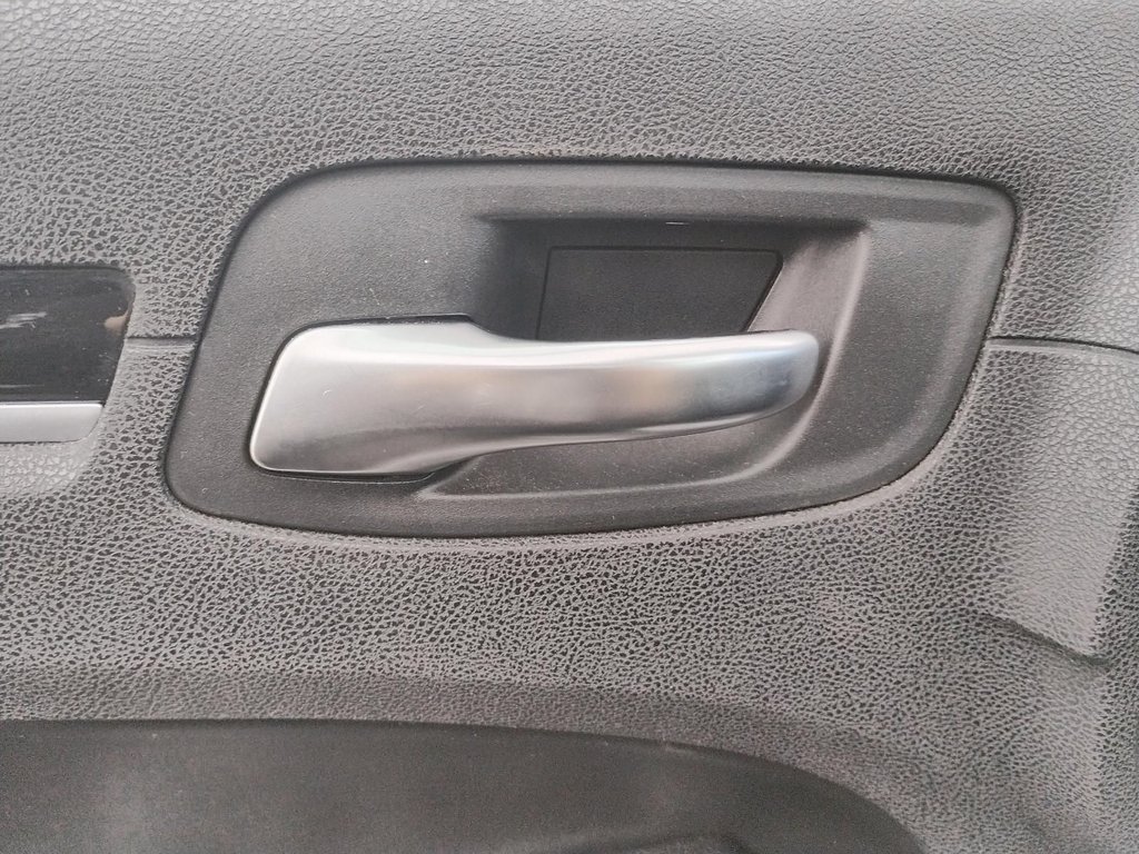 2018 Chrysler 300 in Antigonish, Nova Scotia - 25 - w1024h768px