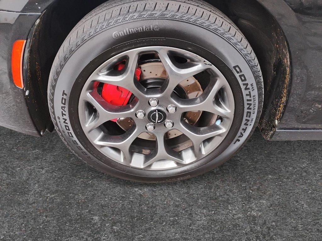 2018 Chrysler 300 in Antigonish, Nova Scotia - 8 - w1024h768px