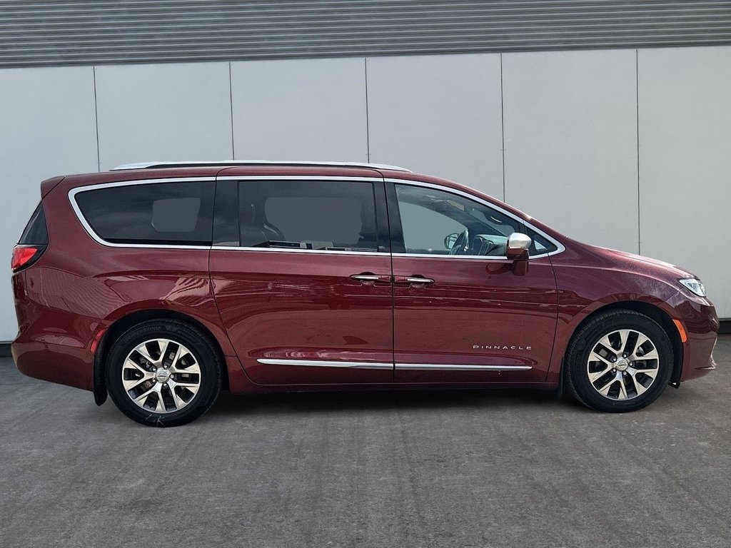 2021 Chrysler Pacifica Hybrid Pinnacle | PHEV | Leather | Nav | Warranty to 2031 in Saint John, New Brunswick - 4 - w1024h768px