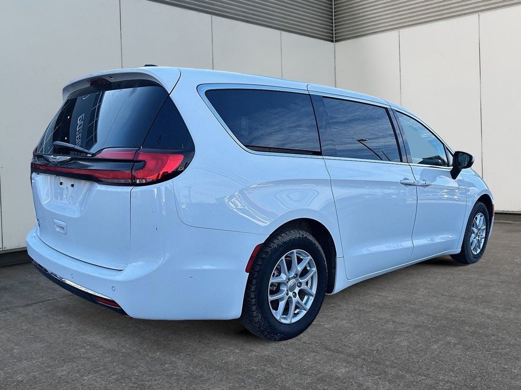 2023 Chrysler Pacifica in Antigonish, Nova Scotia - 5 - w1024h768px