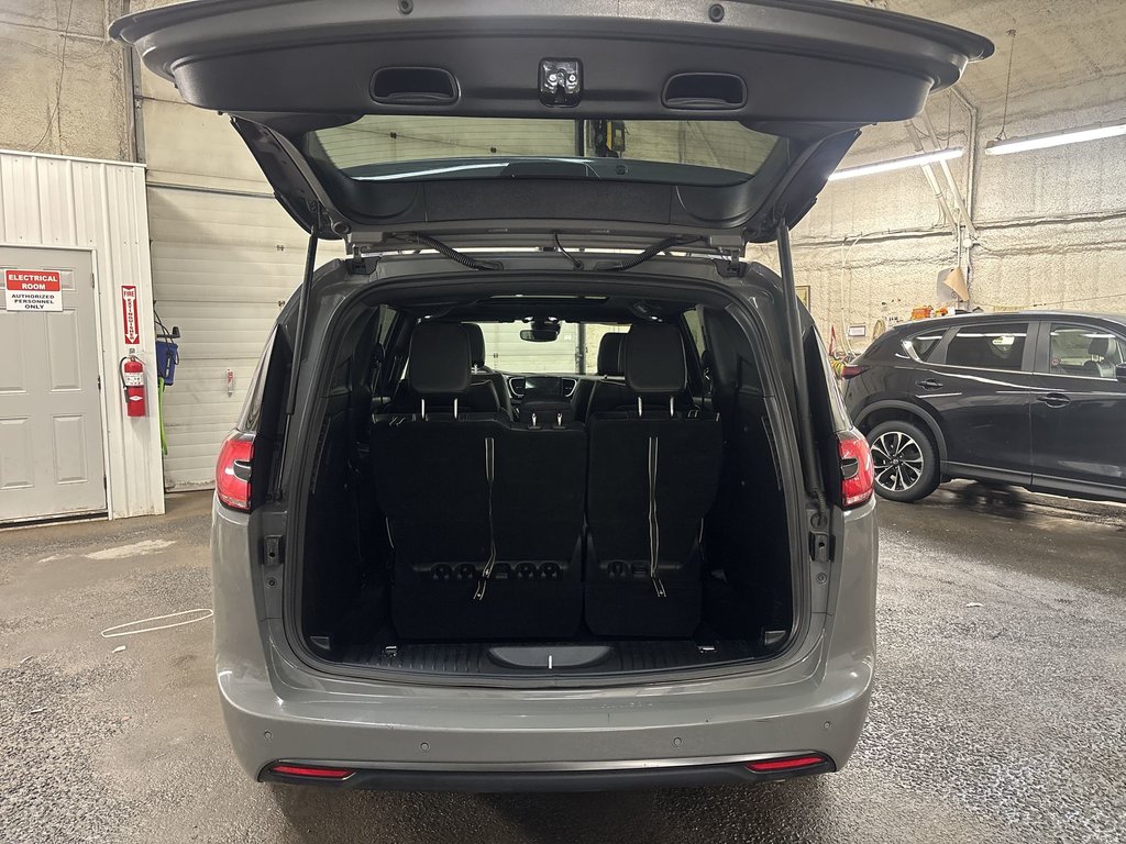 2025 Chrysler Pacifica Limited | Leather | Roof | Nav | Cam | USB in Saint John, New Brunswick - 36 - w1024h768px