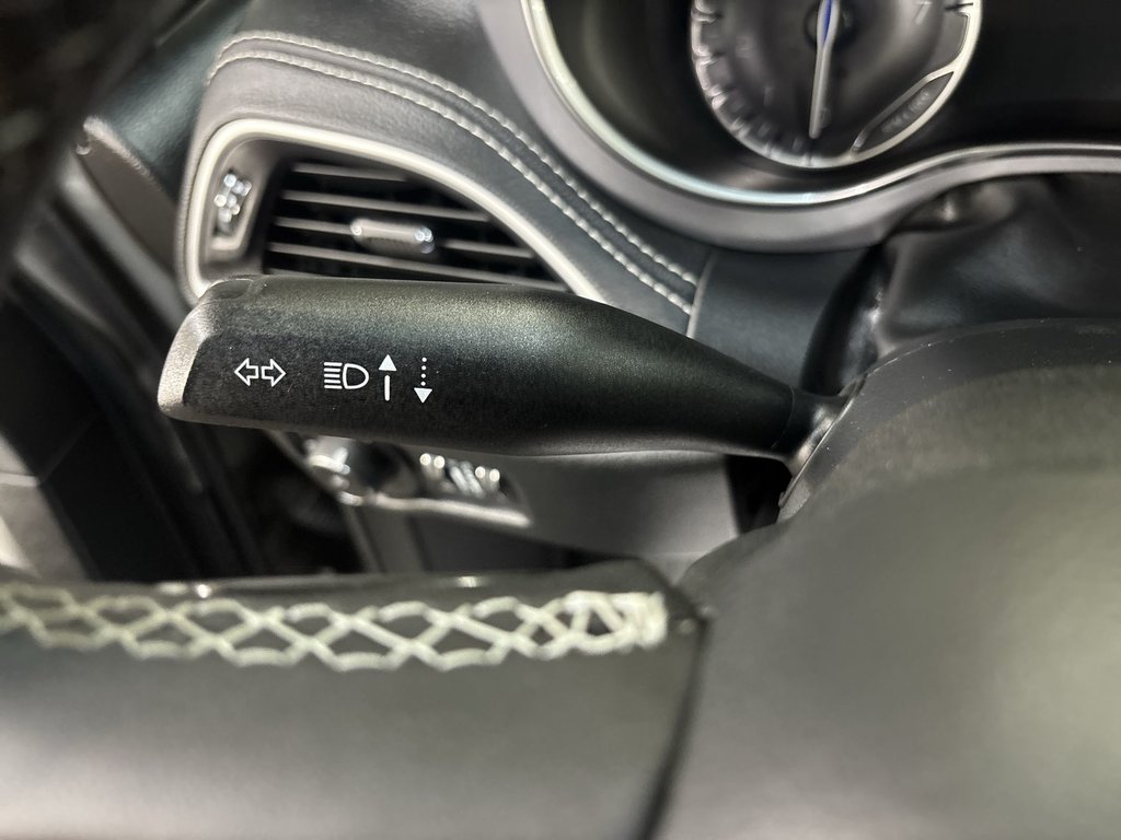 2025 Chrysler Pacifica Limited | Leather | Roof | Nav | Cam | USB in Saint John, New Brunswick - 47 - w1024h768px