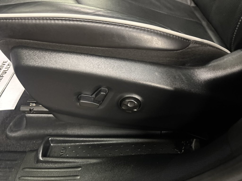 2025 Chrysler Pacifica Limited | Leather | Roof | Nav | Cam | USB in Saint John, New Brunswick - 14 - w1024h768px