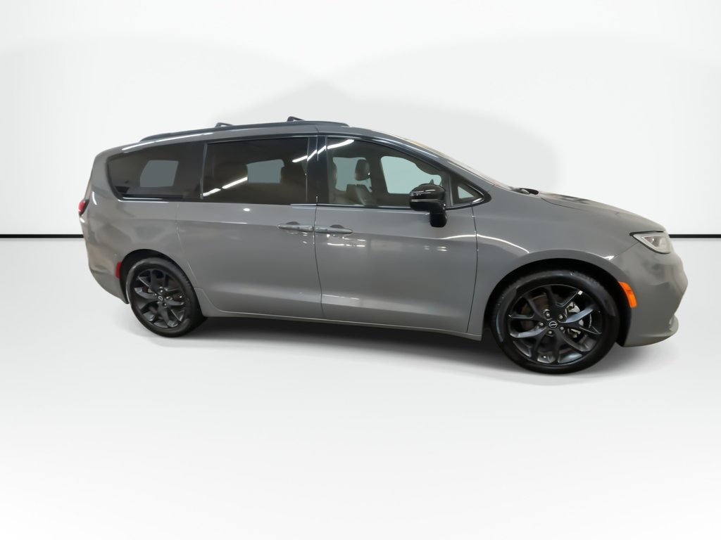 2025 Chrysler Pacifica Limited | Leather | Roof | Nav | Cam | USB in Saint John, New Brunswick - 9 - w1024h768px