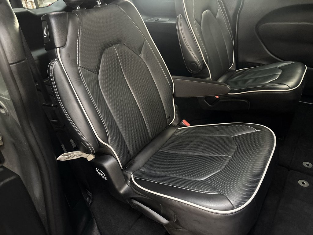2025 Chrysler Pacifica Limited | Leather | Roof | Nav | Cam | USB in Saint John, New Brunswick - 39 - w1024h768px