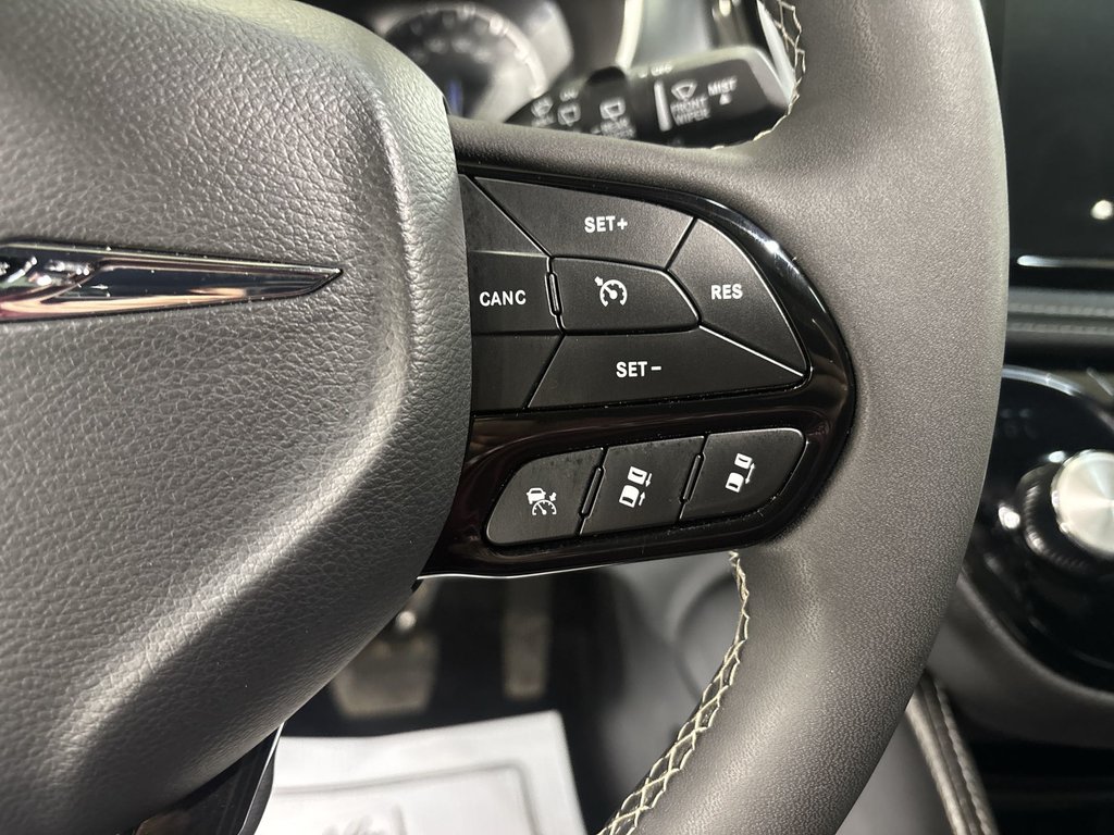 2025 Chrysler Pacifica Limited | Leather | Roof | Nav | Cam | USB in Saint John, New Brunswick - 21 - w1024h768px