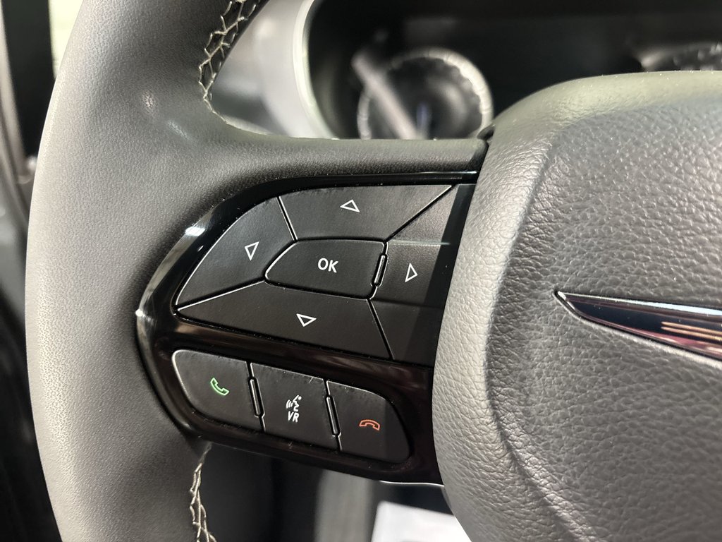 2025 Chrysler Pacifica Limited | Leather | Roof | Nav | Cam | USB in Saint John, New Brunswick - 20 - w1024h768px