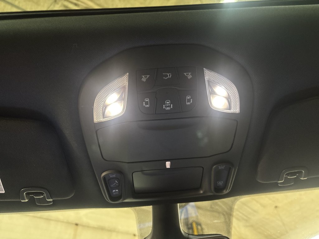 2025 Chrysler Pacifica Limited | Leather | Roof | Nav | Cam | USB in Saint John, New Brunswick - 49 - w1024h768px