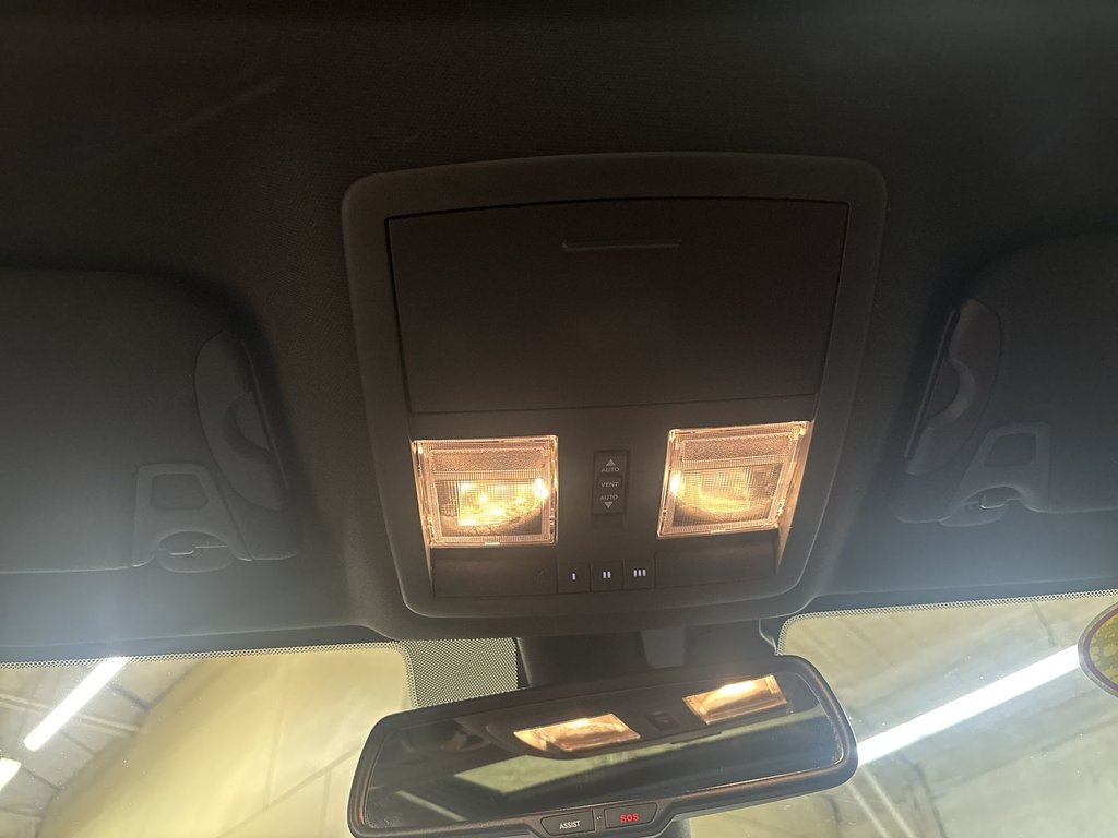 2018 Dodge Challenger in Antigonish, Nova Scotia - 49 - w1024h768px