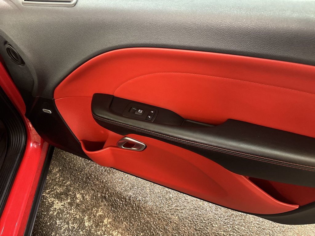 2018 Dodge Challenger in Antigonish, Nova Scotia - 46 - w1024h768px