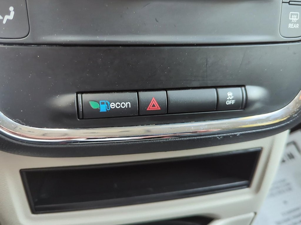 2016 Dodge Grand Caravan Canada Value Package | Cam | USB | Bluetooth | in Saint John, New Brunswick - 17 - w1024h768px