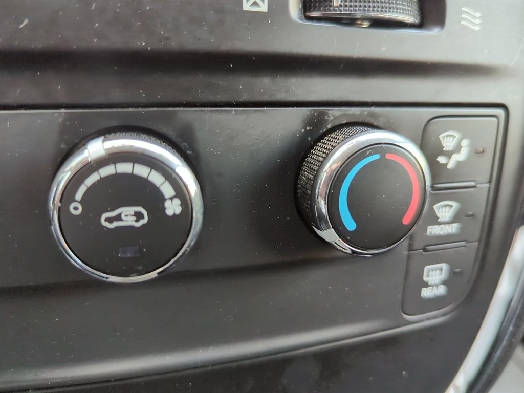 2016 Dodge Grand Caravan Canada Value Package | Cam | USB | Bluetooth | in Saint John, New Brunswick - 25 - w1024h768px