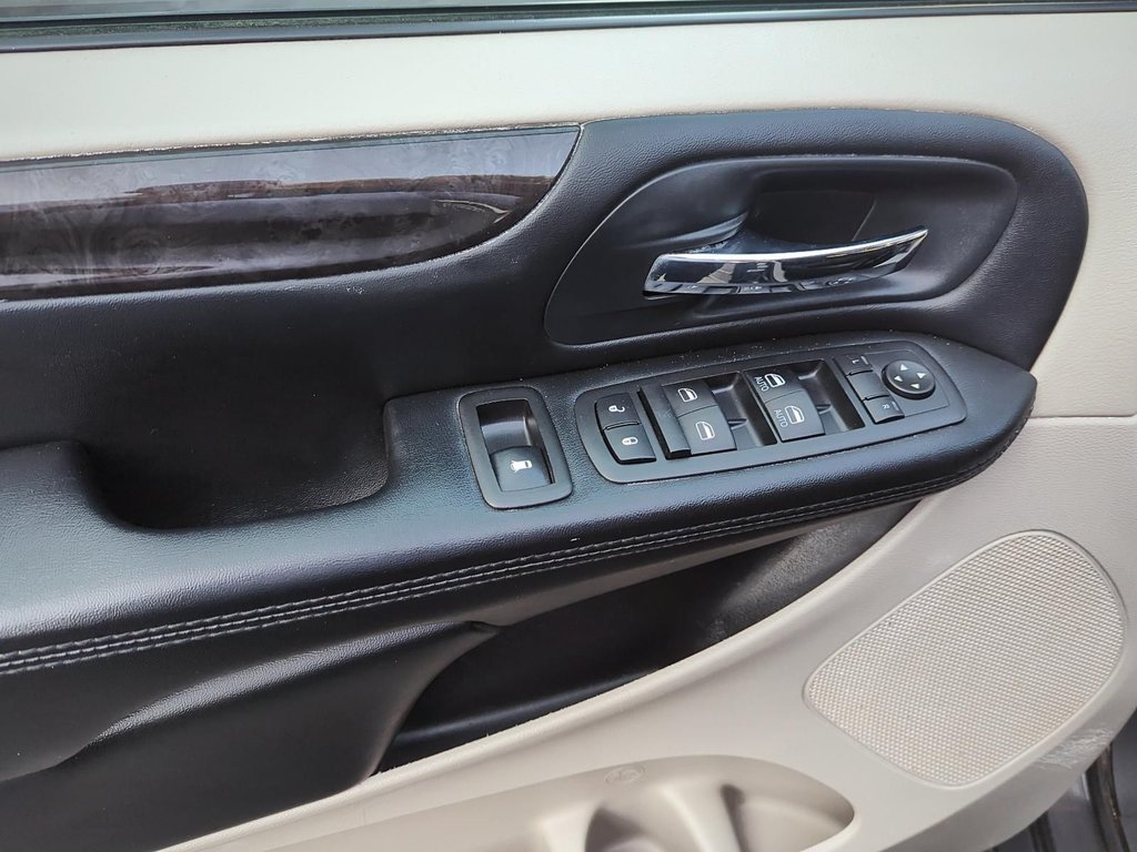 2016 Dodge Grand Caravan Canada Value Package | Cam | USB | Bluetooth | in Saint John, New Brunswick - 12 - w1024h768px