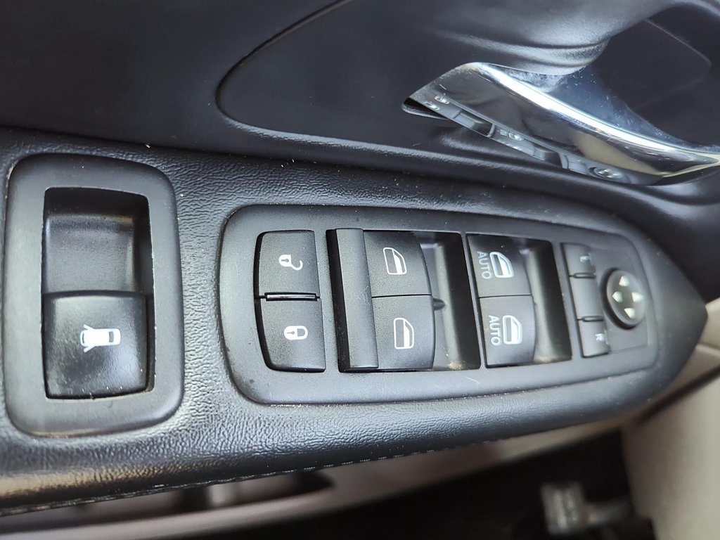 2016 Dodge Grand Caravan Canada Value Package | Cam | USB | Bluetooth | in Saint John, New Brunswick - 30 - w1024h768px