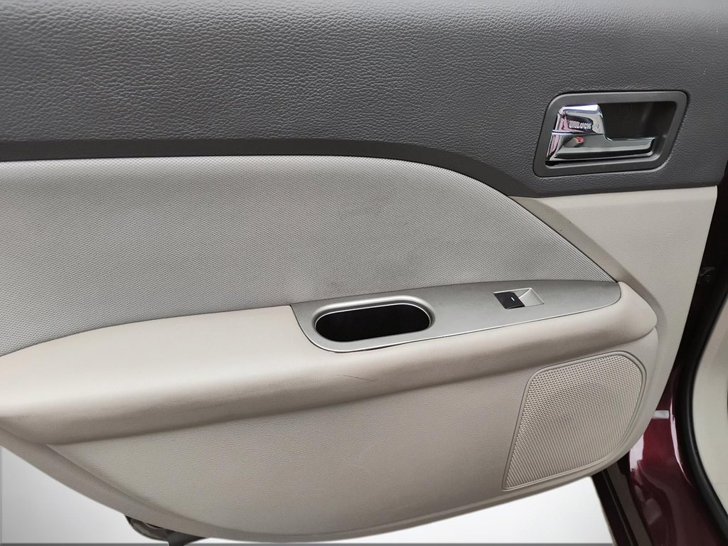 2012 Ford Fusion in Antigonish, Nova Scotia - 53 - w1024h768px