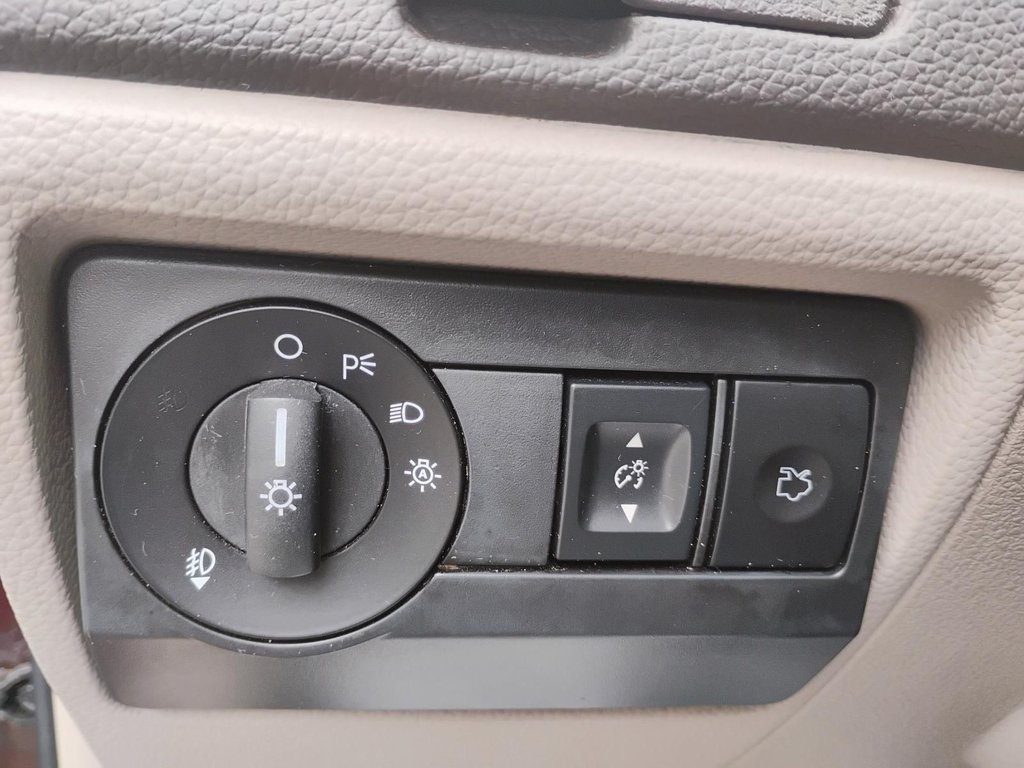 2012 Ford Fusion in Antigonish, Nova Scotia - 29 - w1024h768px